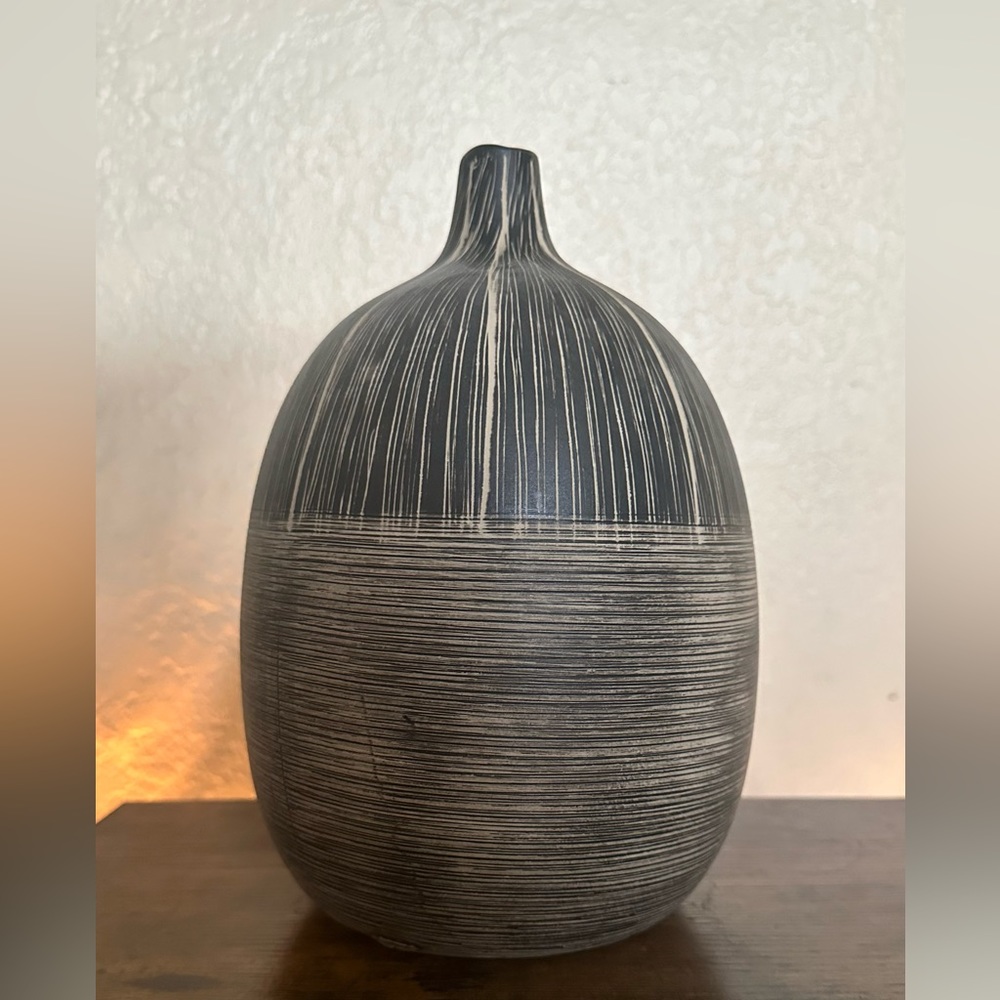 Creative muse ceramic vase